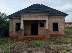 4 bedroom bungalow for sale at Obe sapele road